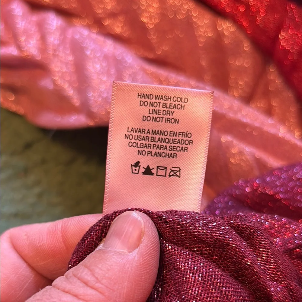 NWOT Elegant Pink infinity Scarf